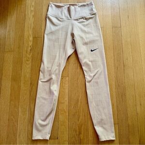 Nike - One Luxe Mid-Rise 7/8 Printed Campus Tight